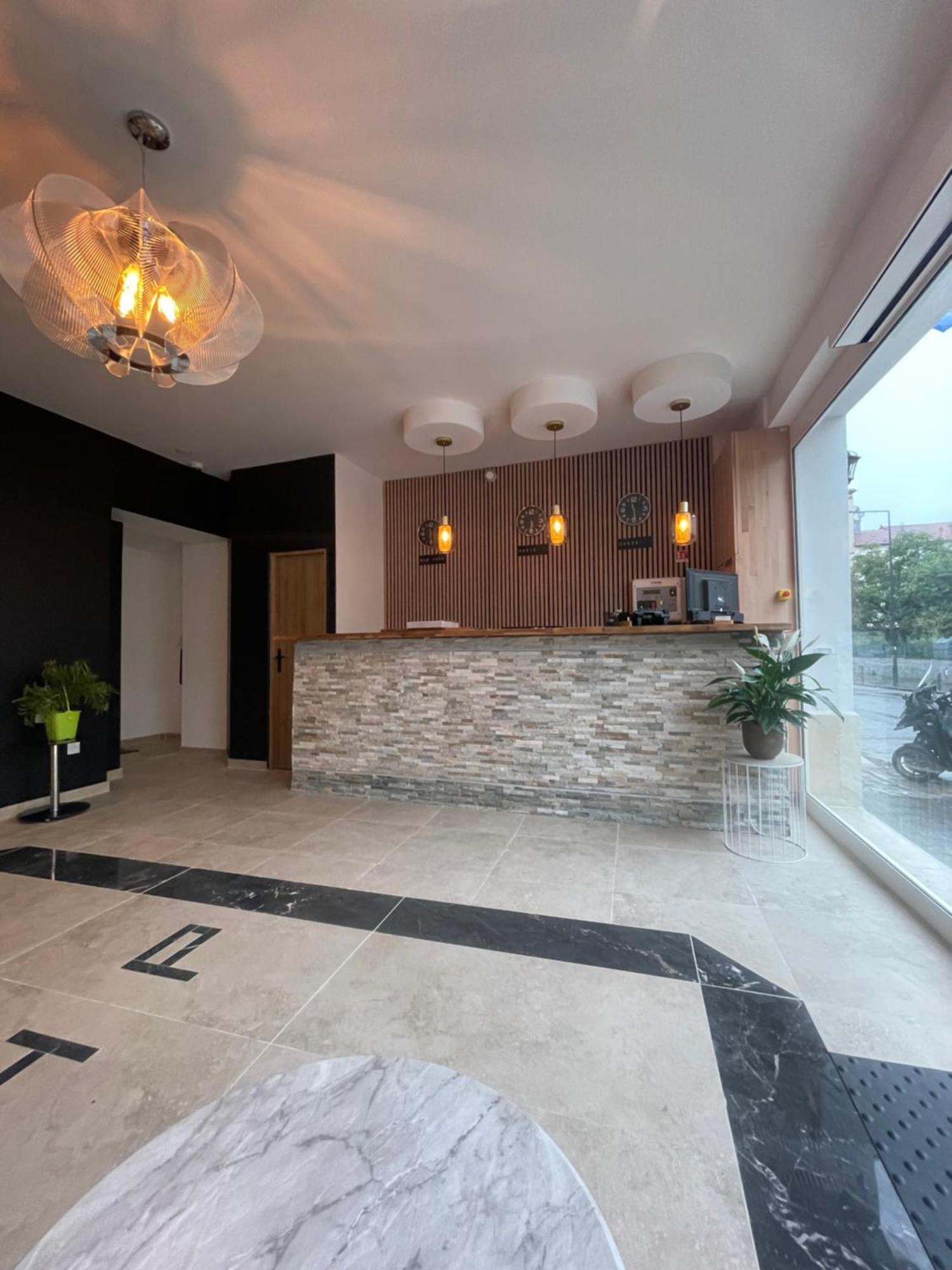Hotel Du Parc Canal - Stade De France 圣但尼 外观 照片