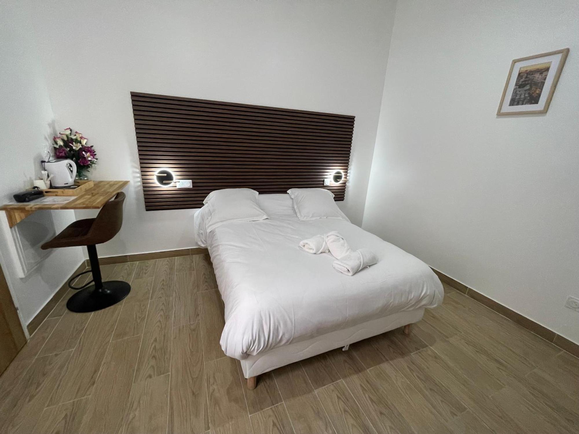 Hotel Du Parc Canal - Stade De France 圣但尼 外观 照片