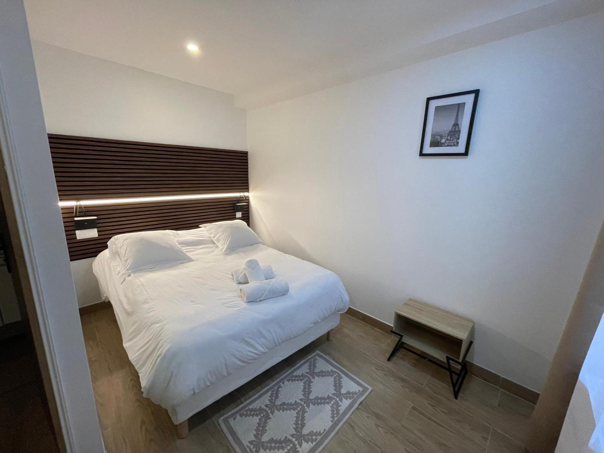 Hotel Du Parc Canal - Stade De France 圣但尼 外观 照片