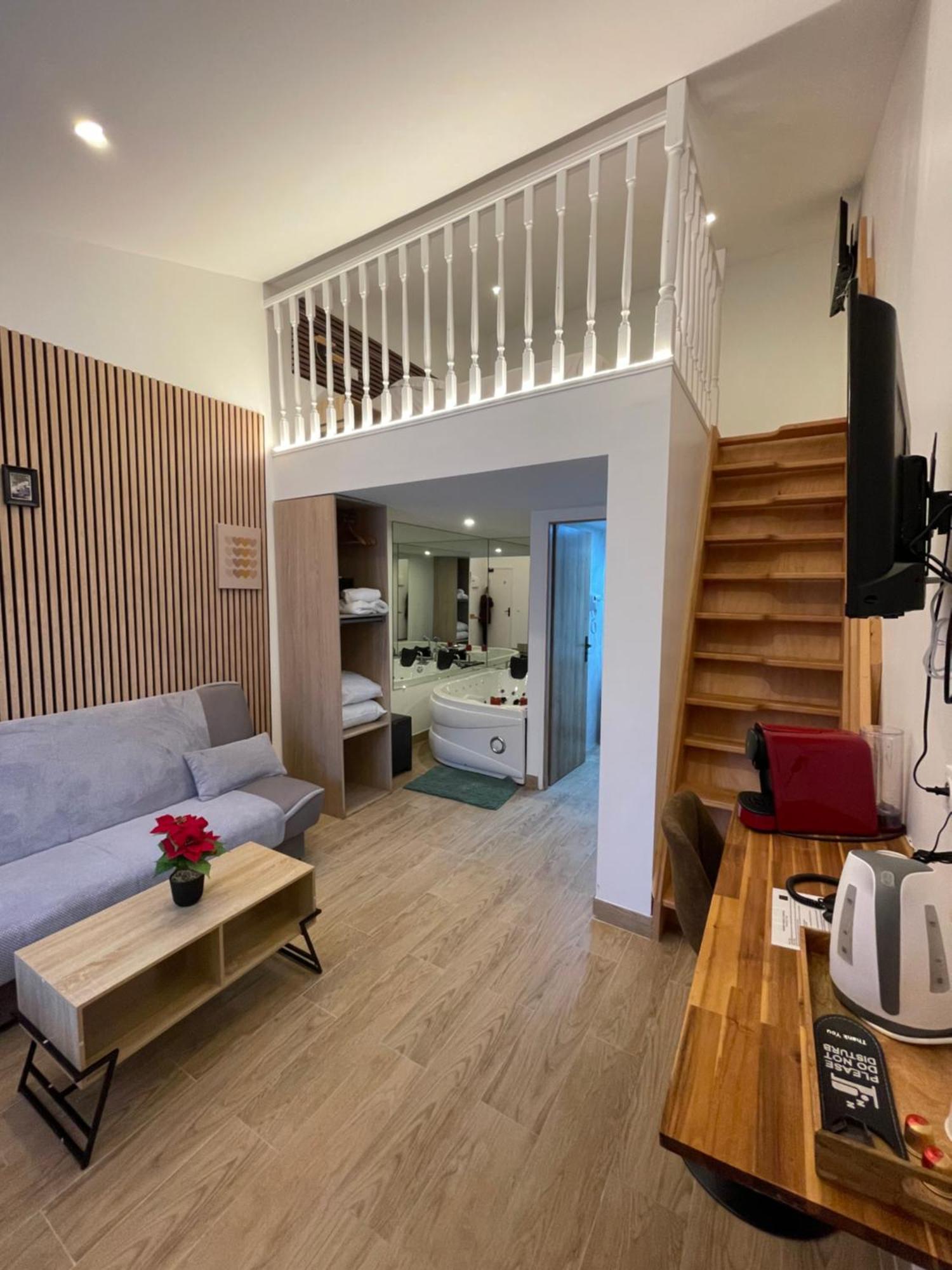 Hotel Du Parc Canal - Stade De France 圣但尼 外观 照片