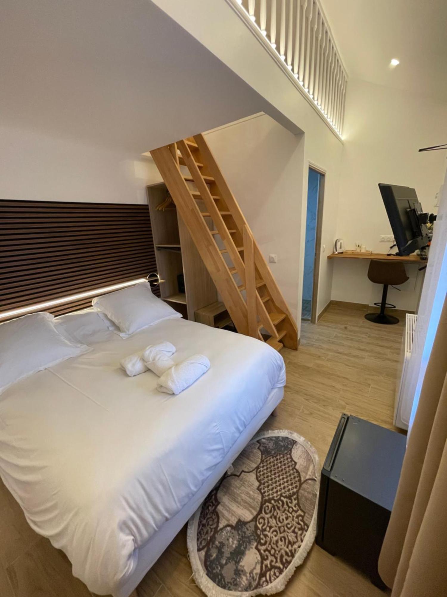 Hotel Du Parc Canal - Stade De France 圣但尼 外观 照片