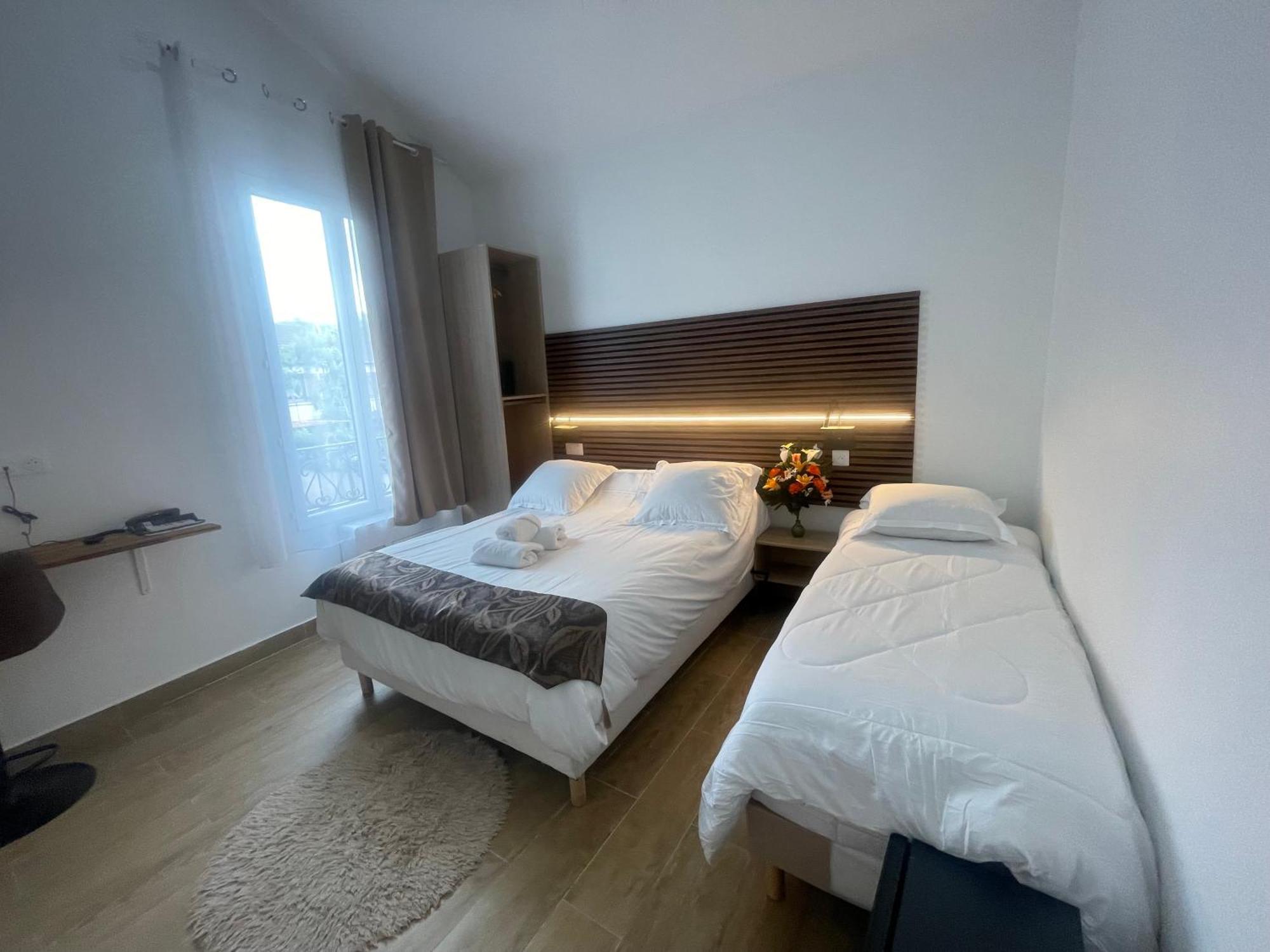 Hotel Du Parc Canal - Stade De France 圣但尼 外观 照片